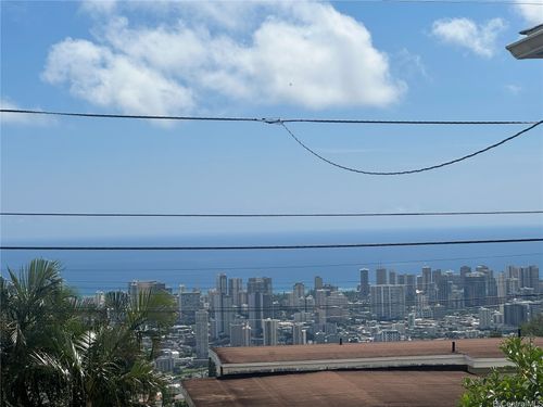 1630 Quincy Pl, Honolulu, HI, 96816-2020 | Card Image