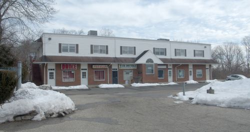 ul3-696 Amity Rd, Bethany, CT, 06524-3006 | Card Image