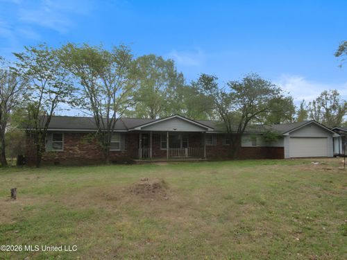 461 Cypress Corner Rd, Senatobia, MS, 38668-3902 | Card Image