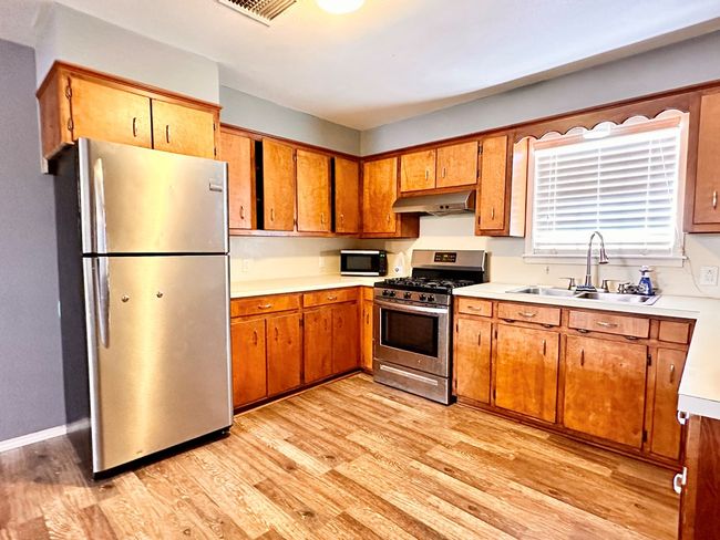 823 W 7 Th St, House other with 4 bedrooms, 2 bathrooms and 1 parking in Big Spring TX | Image 4