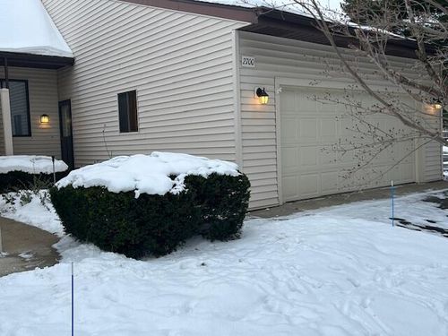 21-2700 Stonegate Dr, Wyoming, MI, 49519-3163 | Card Image