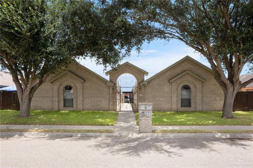1805 S Linden St, Pharr, TX, 78577-7171 | Card Image