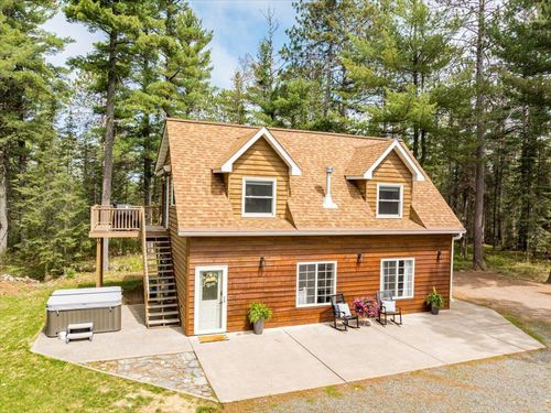 25 Maki Rd, Esko, MN, 55733-9514 | Card Image