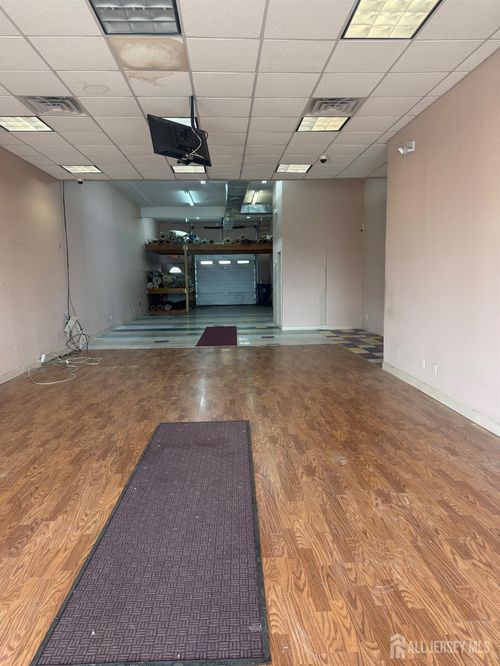 254 Smith St, Perth Amboy, NJ, 08861-4004 | Card Image