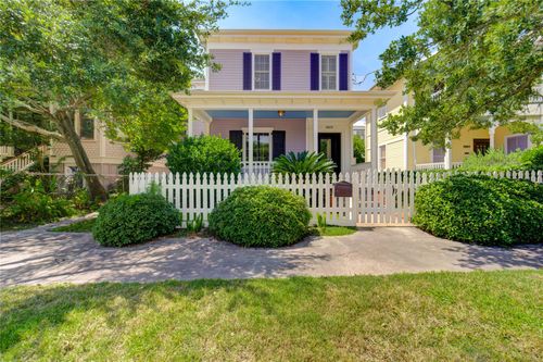 1507 20th St, Galveston, TX, 77550-8001 | Card Image
