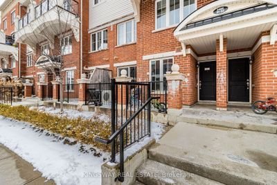 32 - 2480 Post Rd, Condo with 2 bedrooms, 2 bathrooms and 1 parking in Oakville ON | Image 2