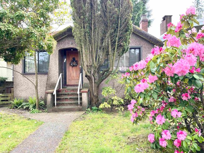4054 W 32 Nd Avenue, House other with 2 bedrooms, 1 bathrooms and null parking in Vancouver BC | Image 1