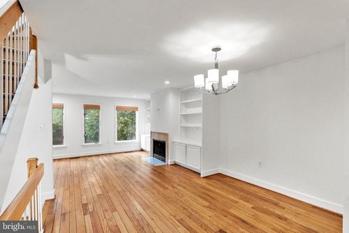 4214 Embassy Park Dr Nw, WASHINGTON, DC, 20016-3601 | Card Image