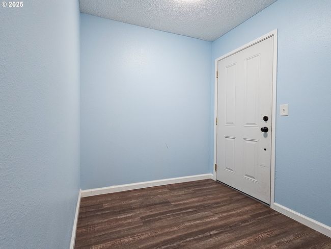 BLDG-25 - 213 Oswego Smt, Condo with 2 bedrooms, 2 bathrooms and 1 parking in Lake Oswego OR | Image 4