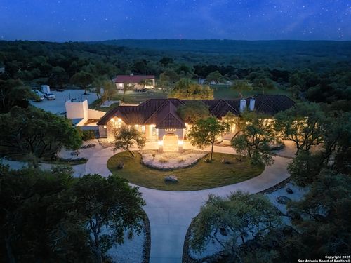 376 San Marcos Trl, New Braunfels, TX, 78132-1663 | Card Image