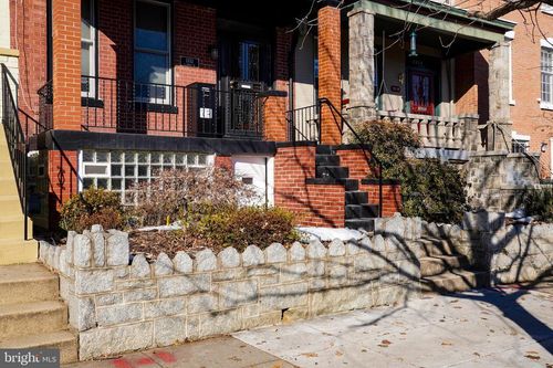 1352 G St Se, WASHINGTON, DC, 20003-3021 | Card Image