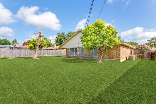 1704 Edge Hill Rd, House other with 3 bedrooms, 2 bathrooms and null parking in Benbrook TX | Image 25