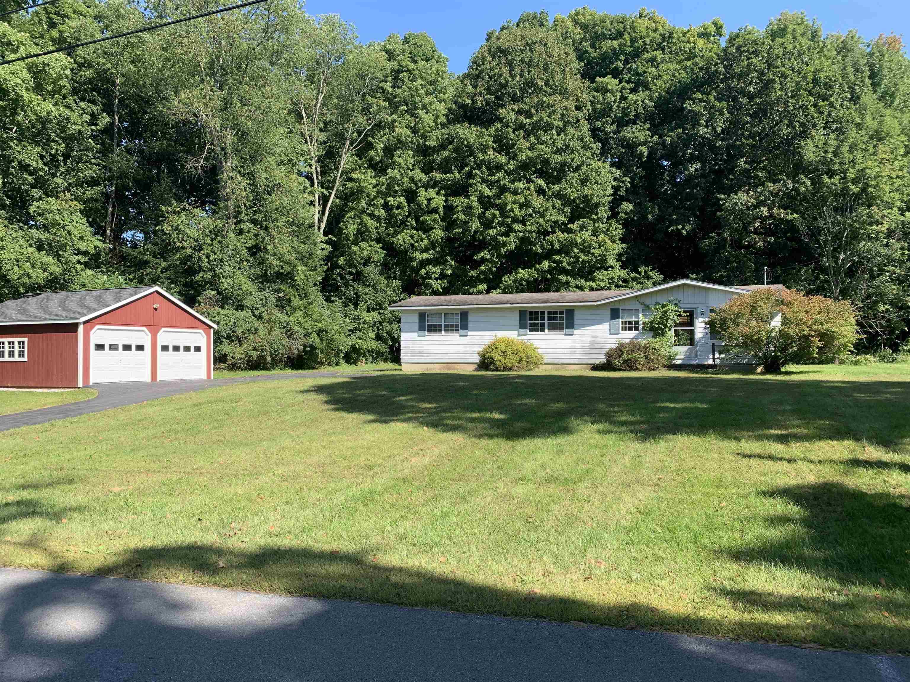 Furnace Rd, Pittsford, VT 05763