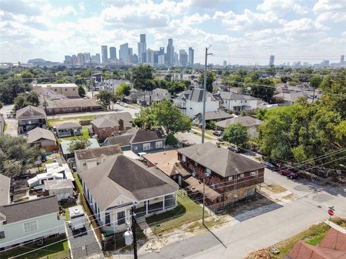 1414 Campbell St, Houston, TX, 77009-8205 | Card Image