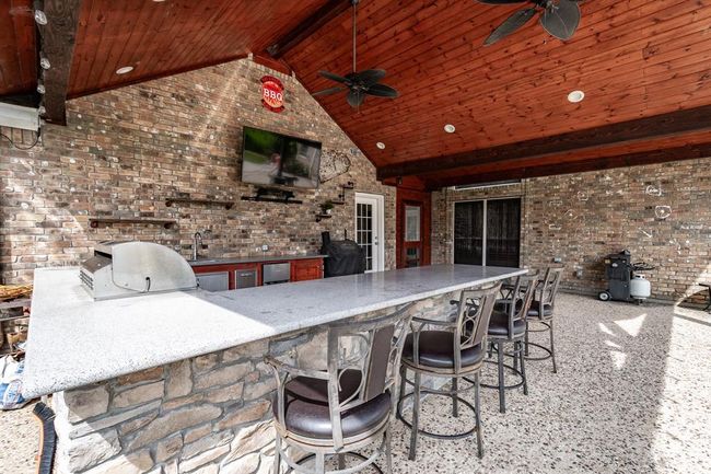 402 Cs Harmon Rd, Home with 4 bedrooms, 4 bathrooms and 2 parking in Hankamer TX | Image 32