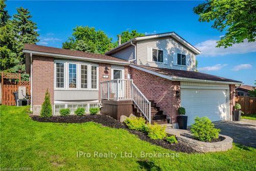 39 Dunhill Cres, Guelph, ON, N1H7Z7 | Card Image