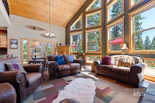 20 Shadow Rd, Garden Valley, ID, 83622-5188 | Card Image