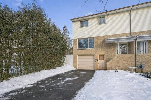 105 Churchill St, Waterloo, ON, N2L2X1 | Card Image