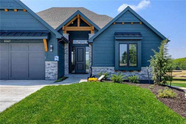 2307 W 176 Th Ter, House other with 4 bedrooms, 4 bathrooms and null parking in Overland Park KS | Image 4