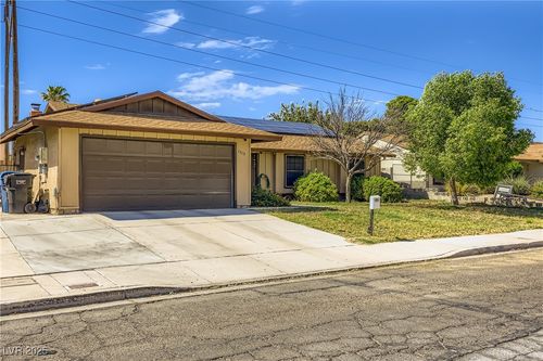 1919 Niblick Cir, Las Vegas, NV, 89142-1831 | Card Image