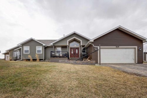 121 1 Avenue, Namaka, AB, T1P2C9 | Card Image