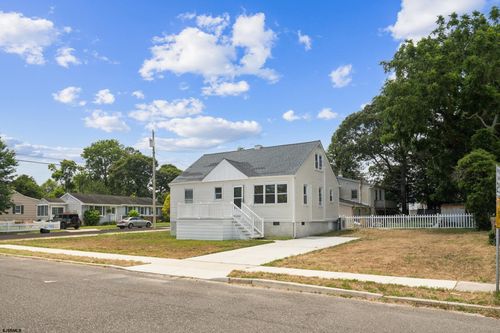 29 E Pierson Ave, Somers Point, NJ, 08244 | Card Image