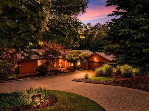 1102 Deerfield Dr, Blacksburg, VA, 24060-1703 | Card Image