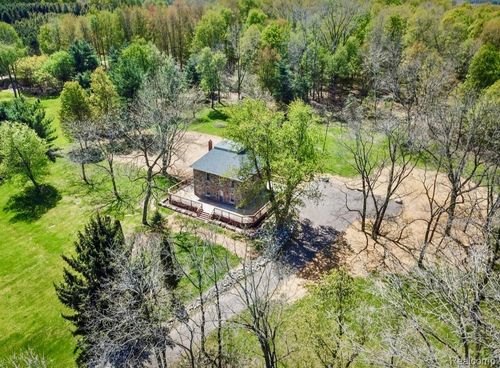 5660 Mill St, Peck, MI, 48466-9509 | Card Image