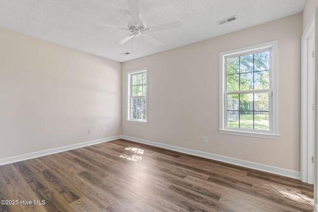 719 Oak Branches Close, House other with 3 bedrooms, 2 bathrooms and 1 parking in Belville NC | Image 20