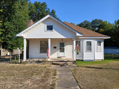 704 W Pine St, Warren, AR, 71671-2506 | Card Image
