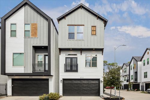 3710 Creekmont Gardens Ln, Houston, TX, 77091-4974 | Card Image