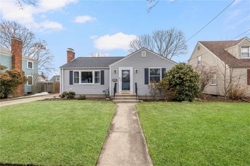 55 Mayflower Dr, Cranston, RI, 02905-1012 | Card Image