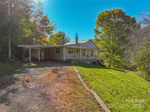 200 Church Rd, Burnsville, NC, 28714-7920 | Card Image
