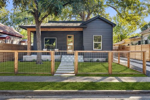 1209 Canterbury St, Austin, TX, 78702-5318 | Card Image