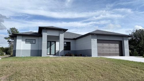 922 Richmond Ave N, Lehigh Acres, FL, 33972-2916 | Card Image