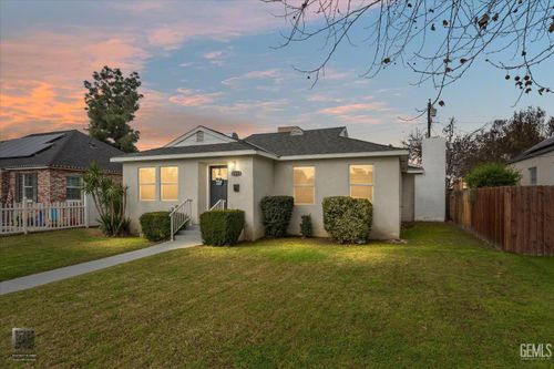 2617 Cedar St, Bakersfield, CA, 93301 | Card Image