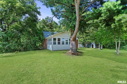 303 E South St, Mulberry Grove, IL, 62262-1129 | Card Image