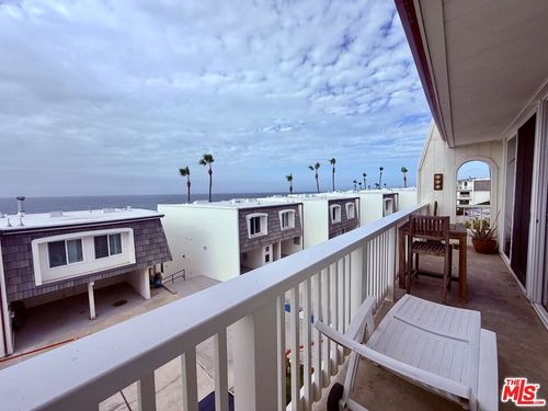 11934 Whalers Ln, Malibu, CA, 90265-2252 | Card Image