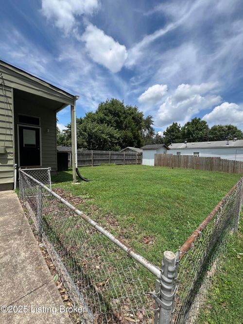 1342 Hickory St, Louisville, KY, 40217-1263 | Card Image