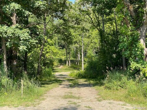 VL Denton Hills Road, Tyrone Township, MI, 48430 | Card Image