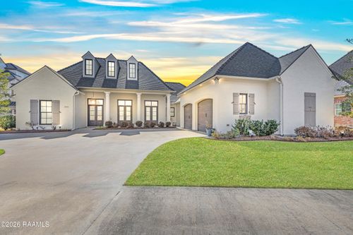 200 Vineyard Row, Lafayette, LA, 70508-3002 | Card Image