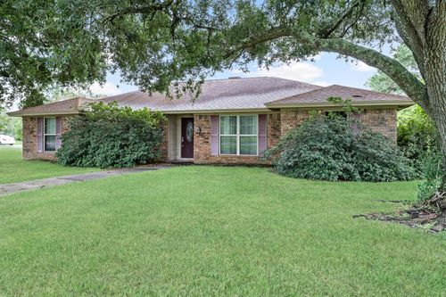234 Meneley Rd, Winnie, TX, 77665-8408 | Card Image