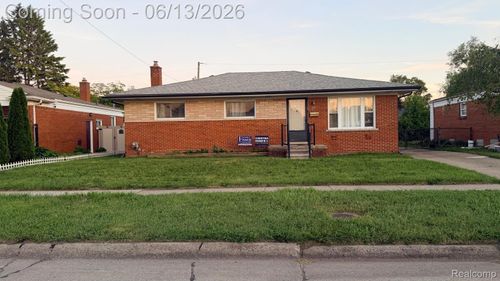 3254 Potomac Ave, Warren, MI, 48091-3964 | Card Image