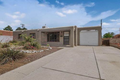 8026 Aspen Ave Ne, Albuquerque, NM, 87110-6048 | Card Image