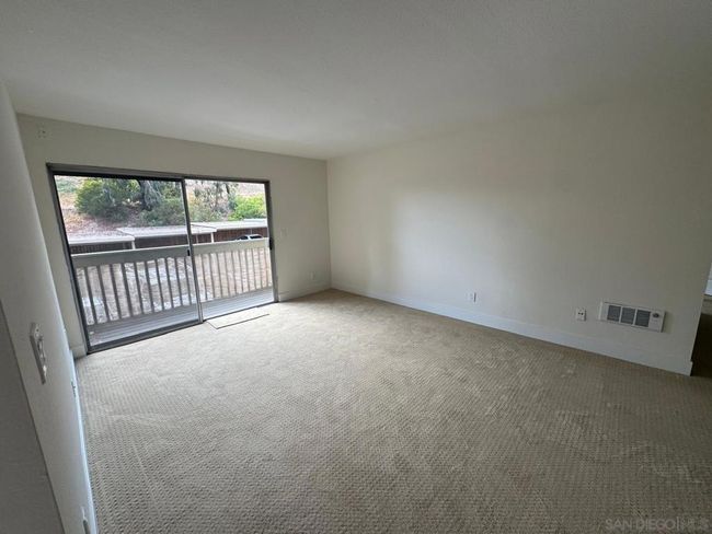 UNIT-8 - 432 Edgehill Ln, Condo with 2 bedrooms, 1 bathrooms and 1 parking in Oceanside CA | Image 6
