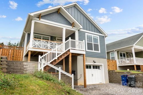 1112 Blueview Dr, Black Mountain, NC, 28711-0646 | Card Image