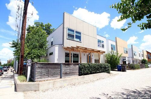 unit-101-236 E Cevallos, San Antonio, TX, 78204-2398 | Card Image