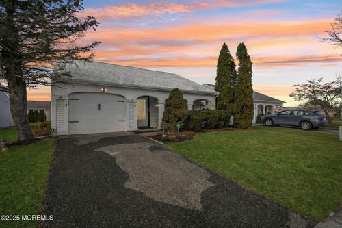 4 Harrogate Ln, Manchester, NJ, 08759-6817 | Card Image