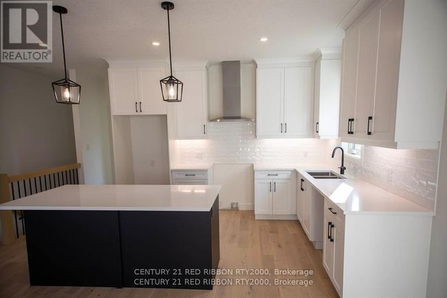 6 - 430 Head St N, House other with 2 bedrooms, 2 bathrooms and 4 parking in Strathroy ON | Image 19
