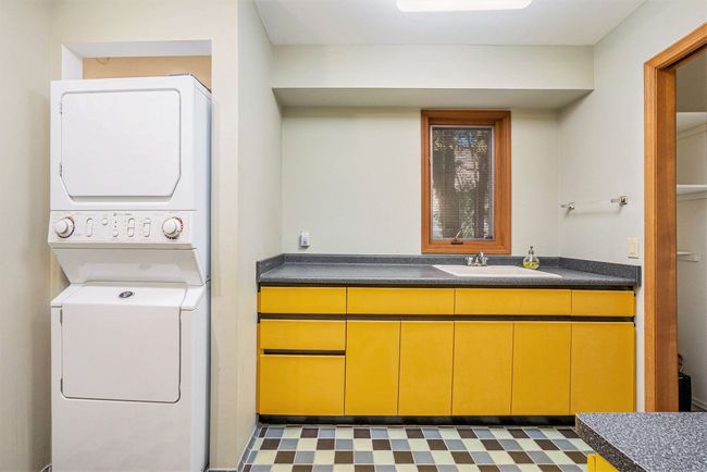 1st floor laundry room | Image 25